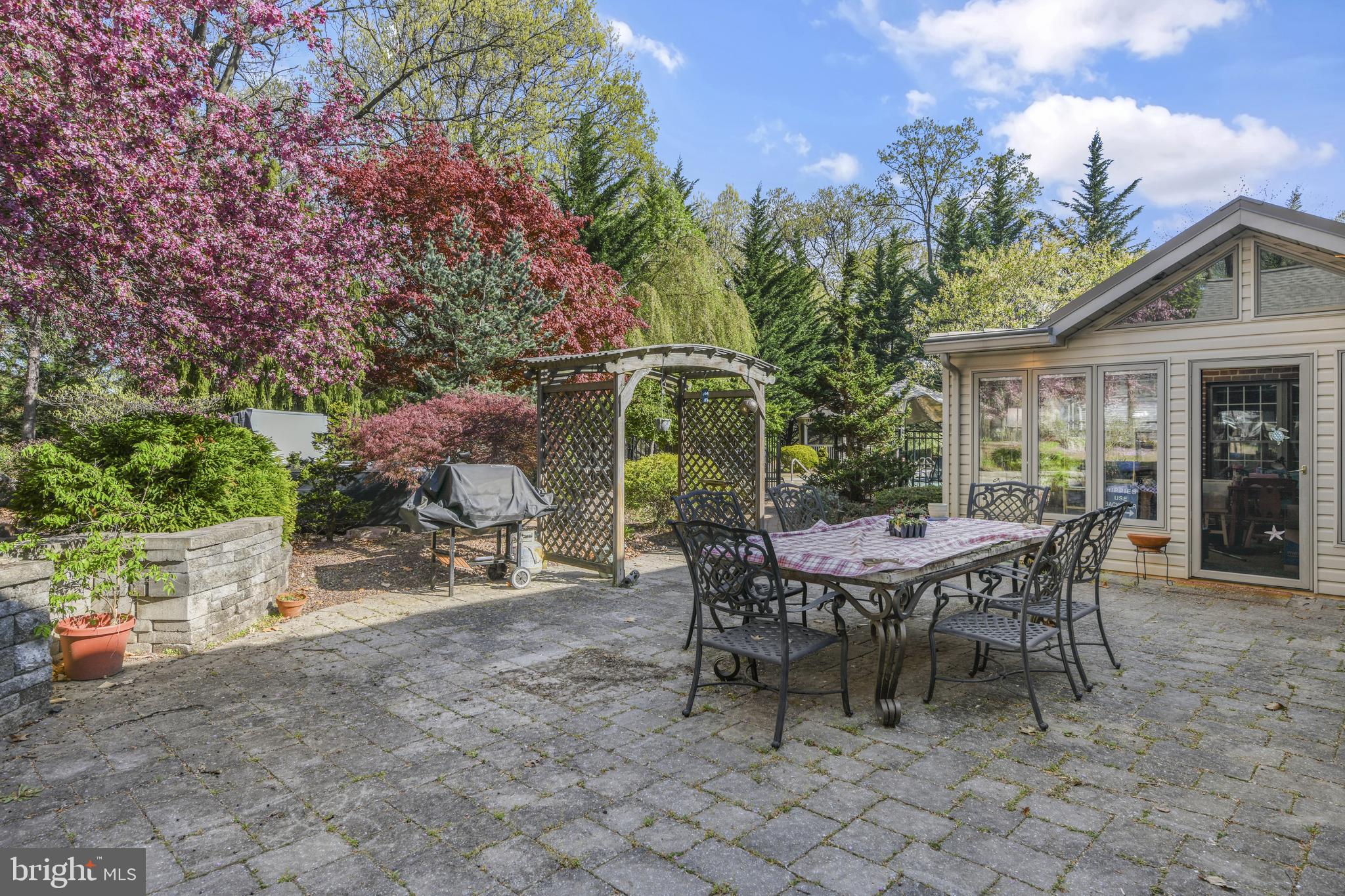 22 Fawn Drive Reading, PA 19607 - Photo 69 of 70 a view of a patio with table and chairs