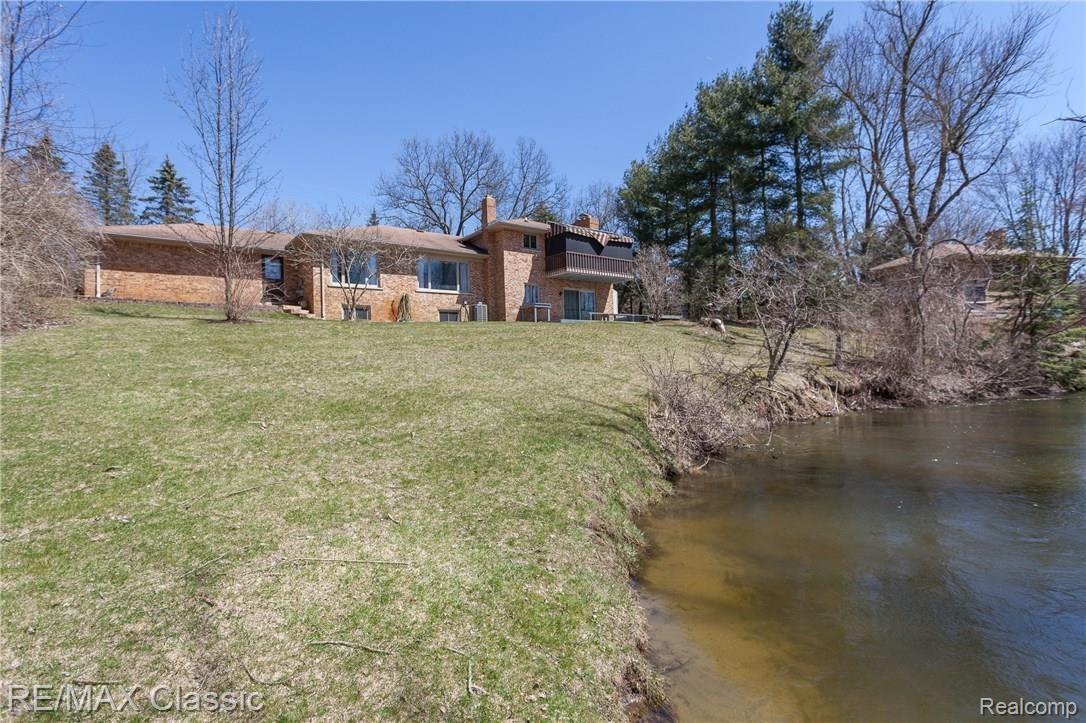 3966 Orion Road Oakland, MI 48363 - Photo 40 of 57 IMG_2666.jpg