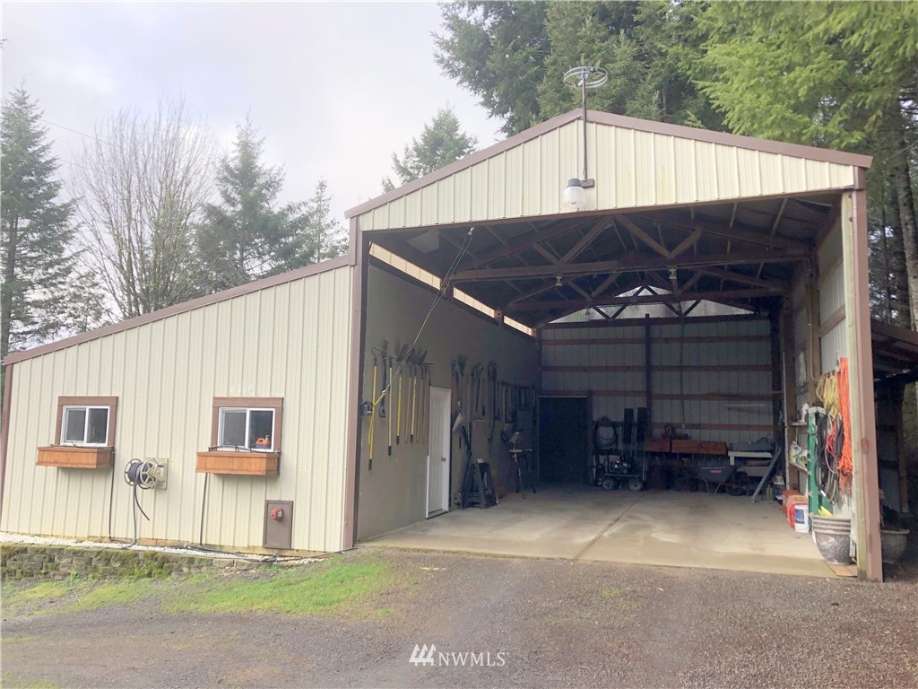 214 Labarre Road Chehalis, WA 98532 - Photo 15 of 25