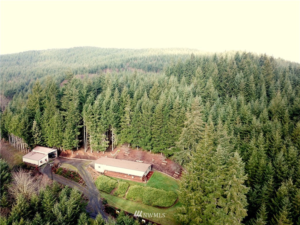 214 Labarre Road Chehalis, WA 98532 - Photo 3 of 25