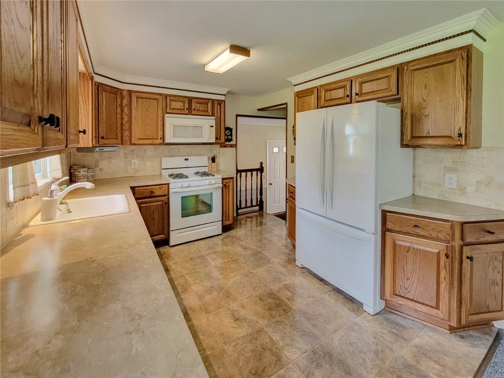 71 Fox Meadow Road Greece, NY 14626 - Photo 12 of 41