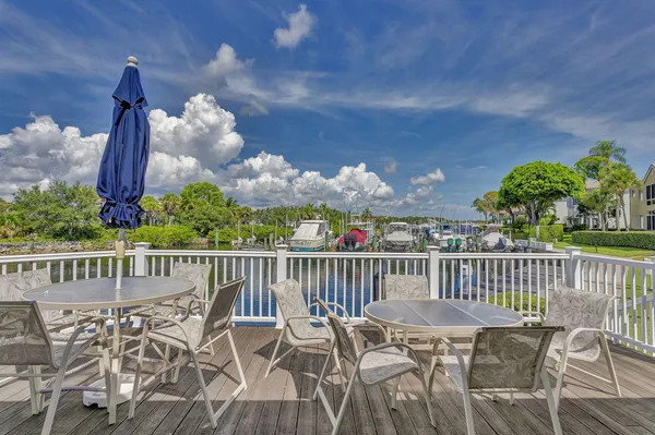 $4,000 | 318 Oak Harbour Drive, Unit 318, Juno Beach, FL 33408