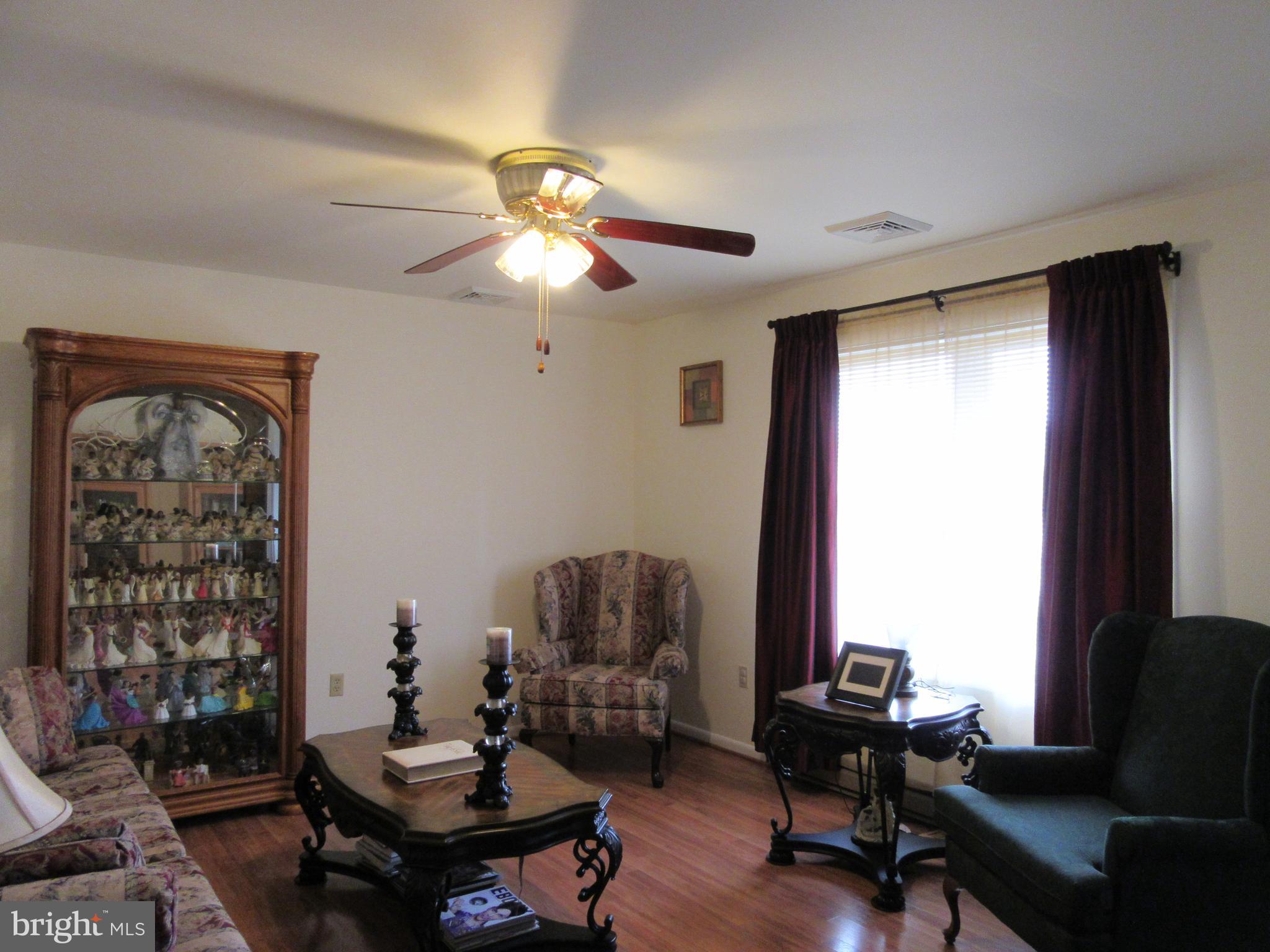 8721 Jersey Road Salisbury, MD 21801 - Photo 6 of 32 Living Room