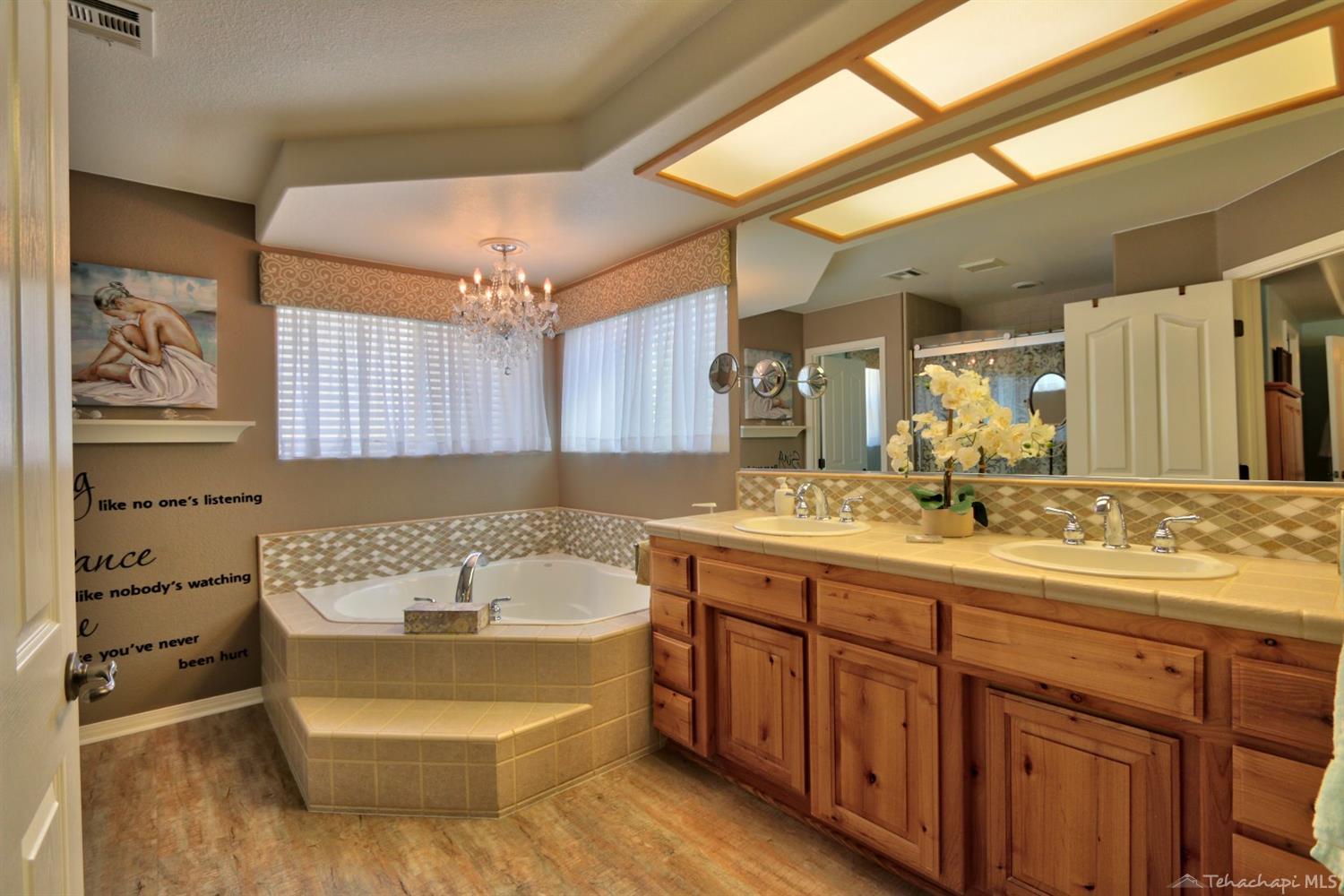 29271 North Lower Valley Road Tehachapi, CA 93561 - Photo 30 of 52 Gallery Image 30