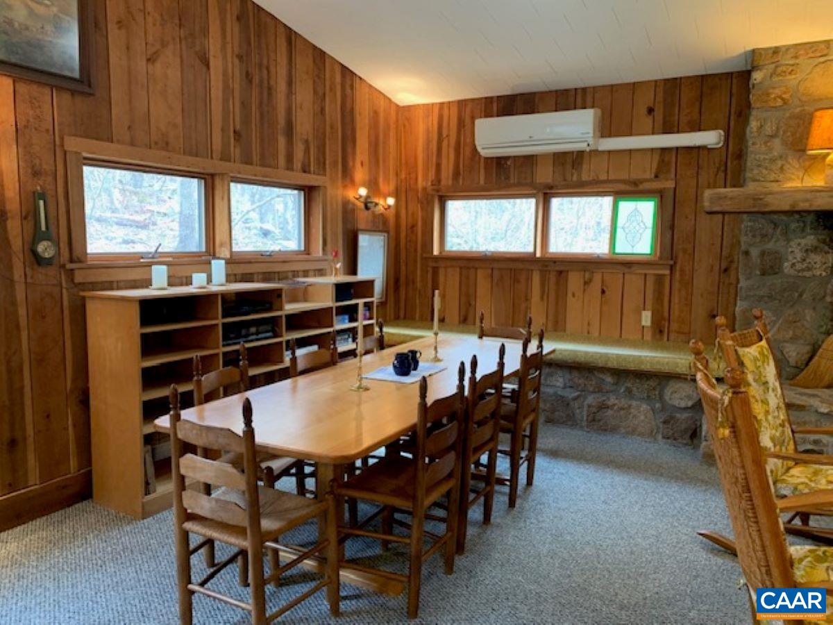 4873 Weakley Hollow Road Syria, VA 22743 - Photo 14 of 38 a dining room with furniture and window