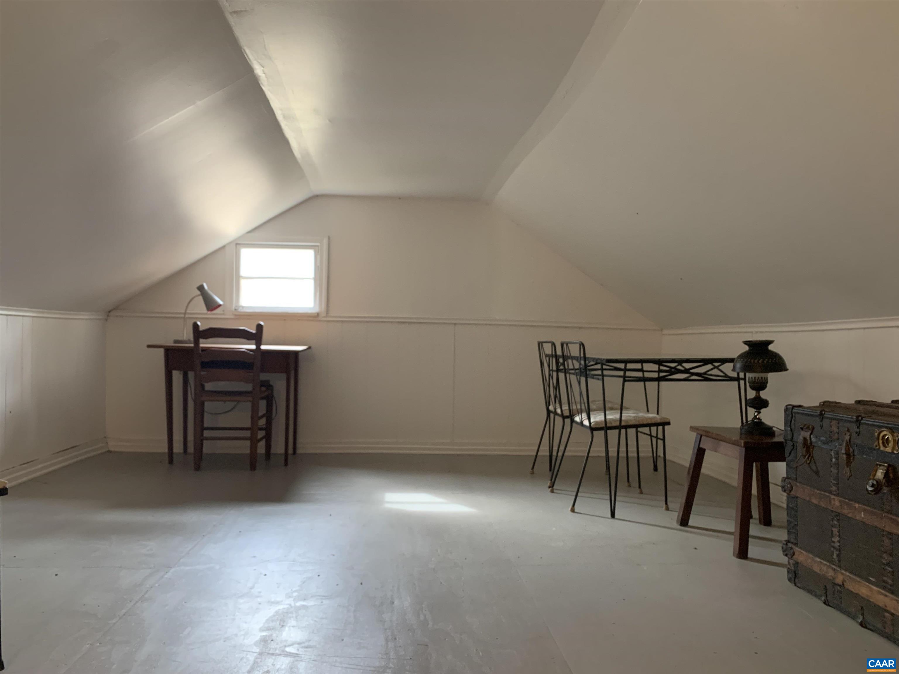 4873 Weakley Hollow Road Syria, VA 22743 - Photo 35 of 38 a view of a workspace with furniture