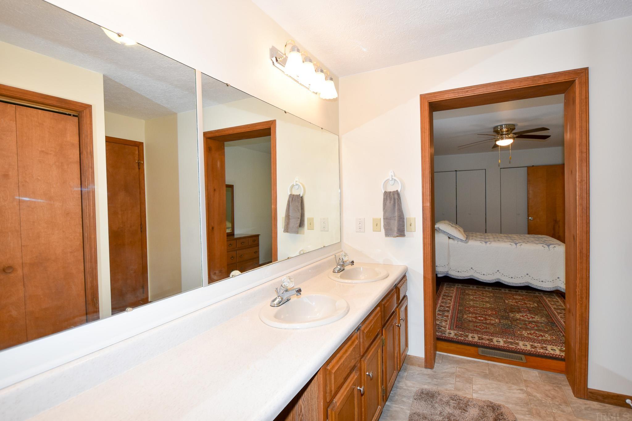 722 Sandy Hook Road Paoli, IN 47454 - Photo 18 of 36 Gallery Image 18
