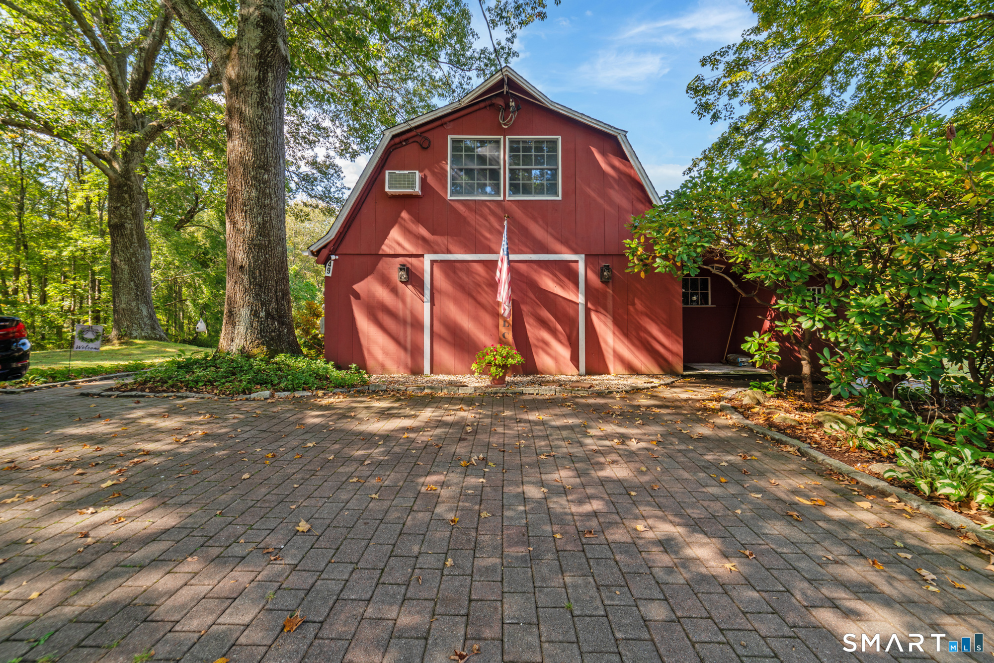 47 South Street Roxbury, CT 06783 - Photo 3 of 34 ADU with a potentail in law or rental apartment on the first floor. Upstairs can be an office or art studio. Both have there own entrance.