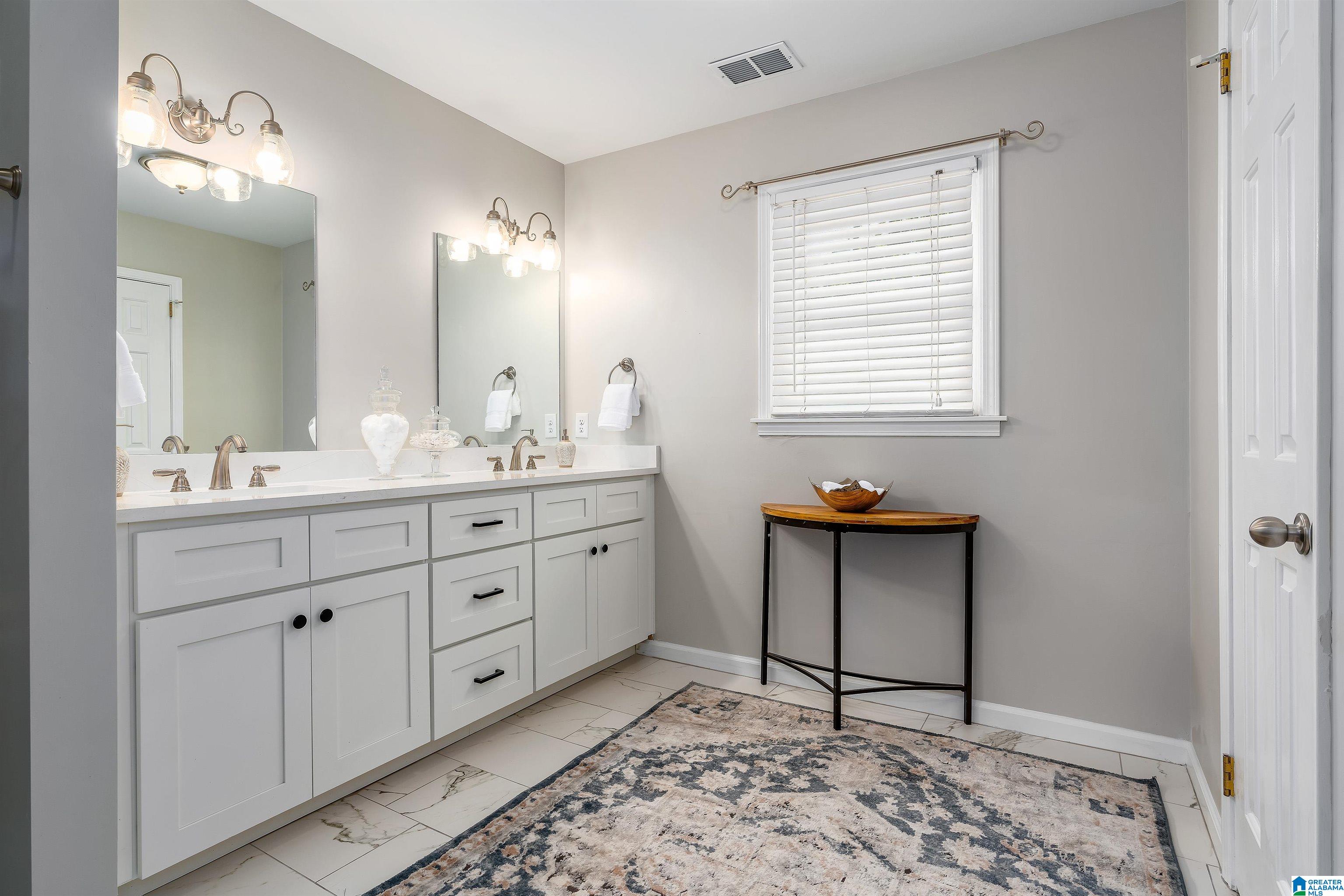 732 Rockbridge Road Vestavia Hills, AL 35216 - Photo 17 of 29