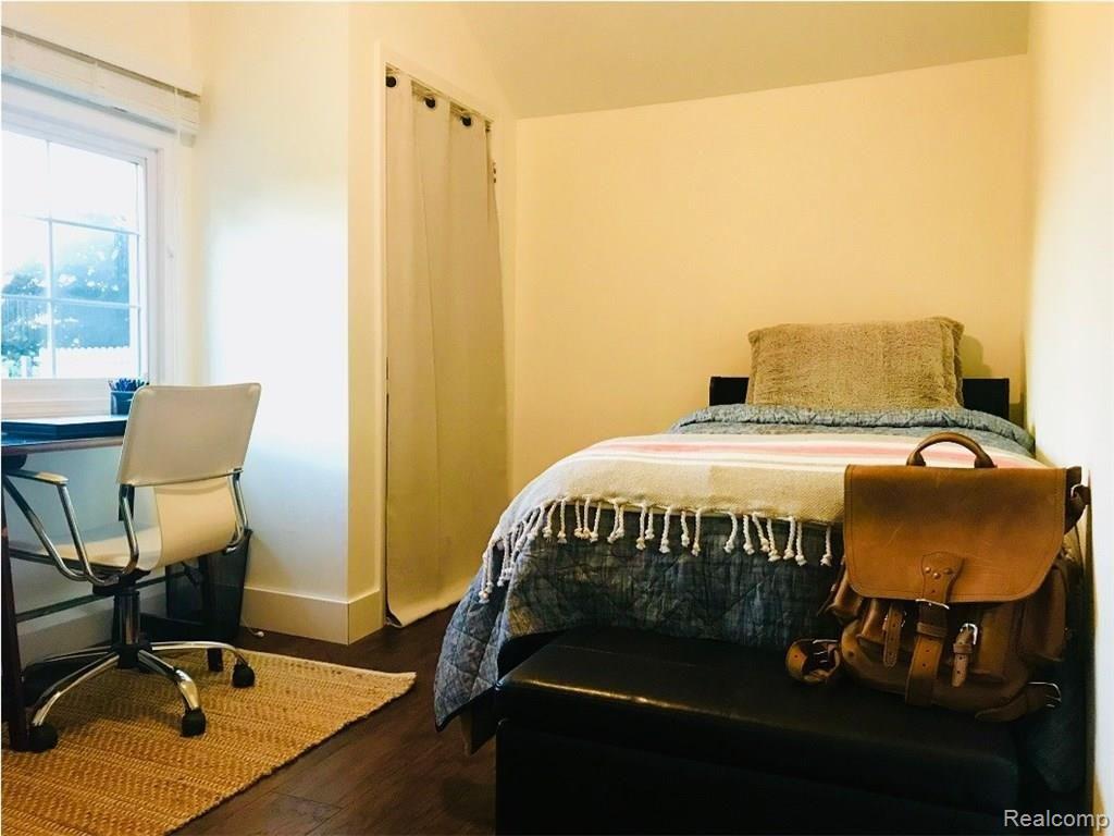 1704 Cass Avenue Road Bay City, MI 48708 - Photo 26 of 47 BEDROOM 1B.jpg