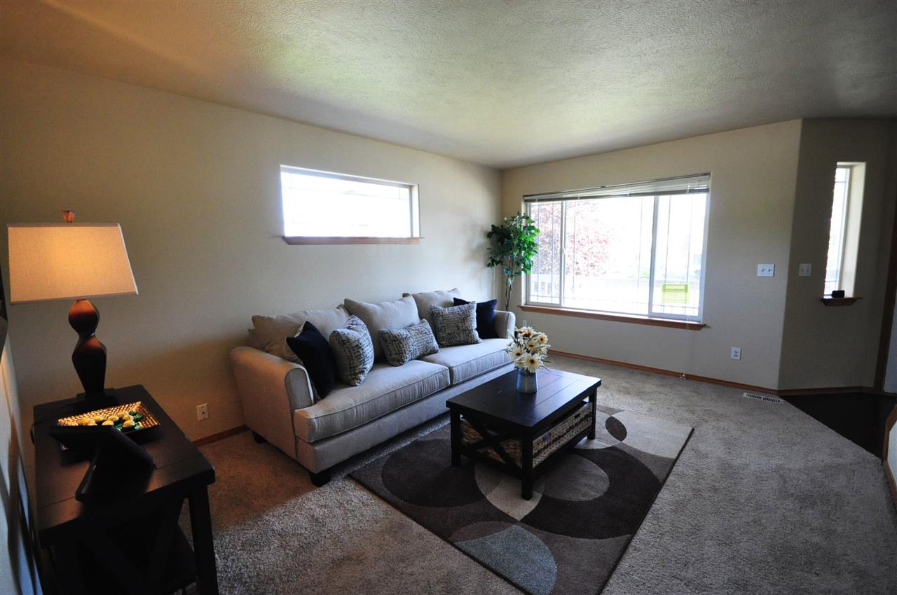 717 East Ballard Road Colbert, WA 99005 - Photo 3 of 20