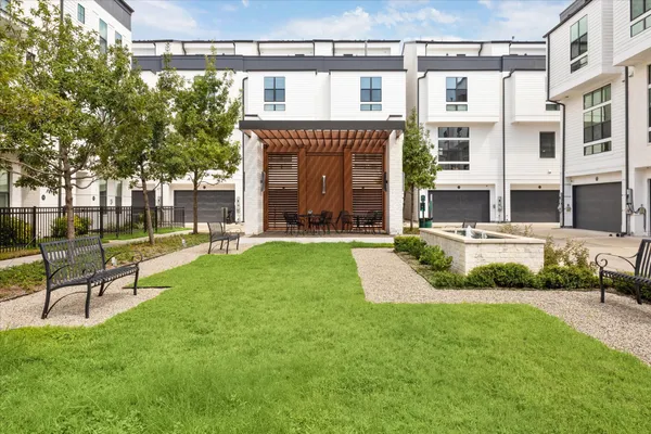 $3,250 | 1120 Ennis Street, Houston, TX 77003