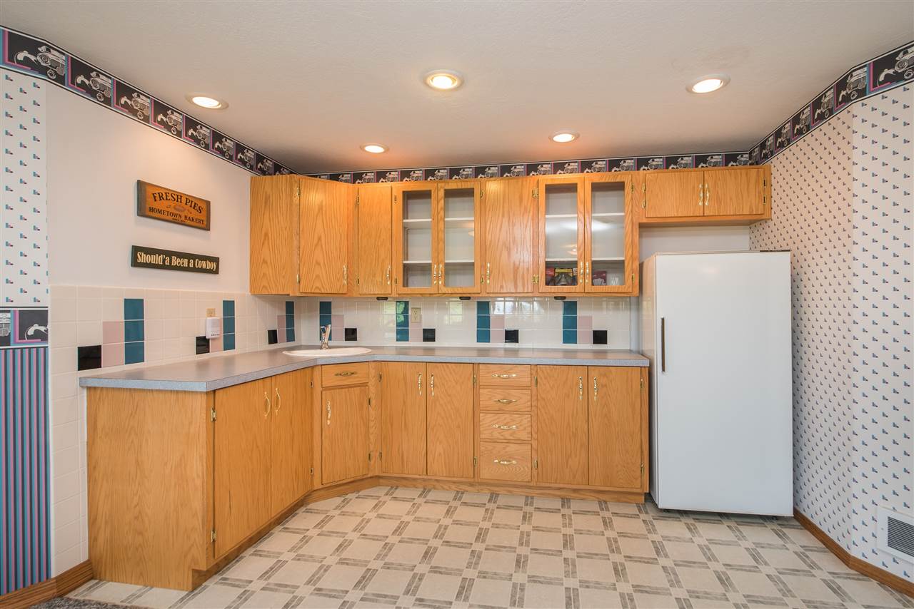 6110 East Bernhill Road Colbert, WA 99005 - Photo 14 of 20