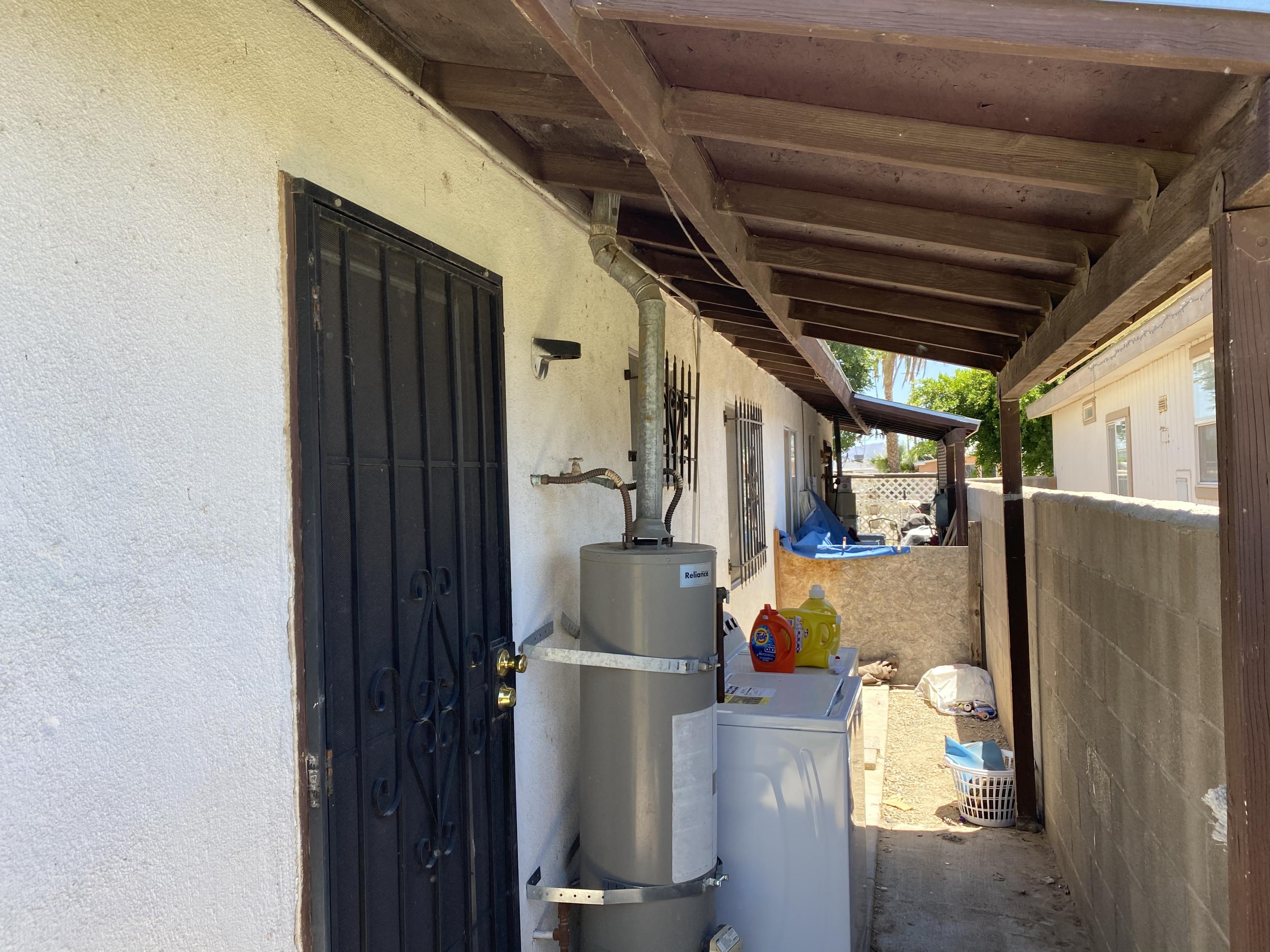 325 South Spring Street Blythe, CA 92225 - Photo 7 of 10 a view of storage and utility room