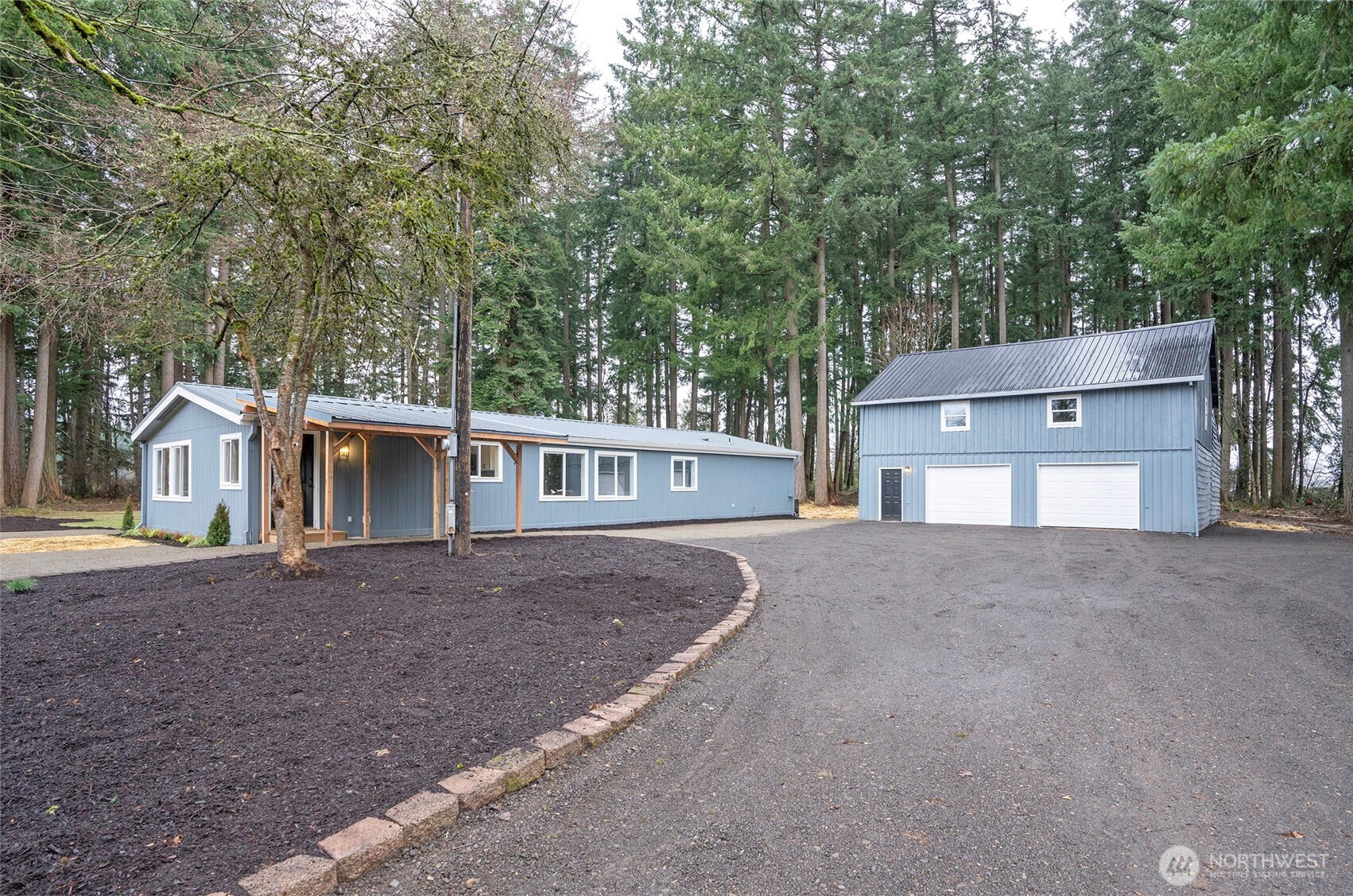 a house view with a outdoor space