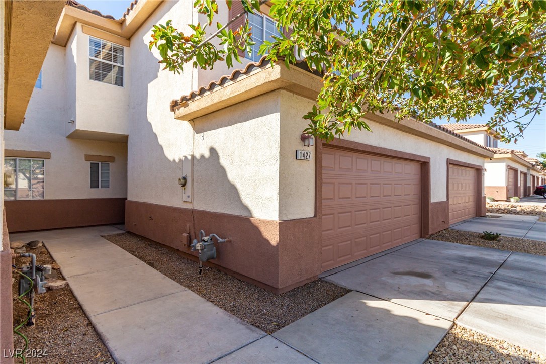 1427 Orange Jubilee Road Henderson, NV 89014 - Photo 12 of 51