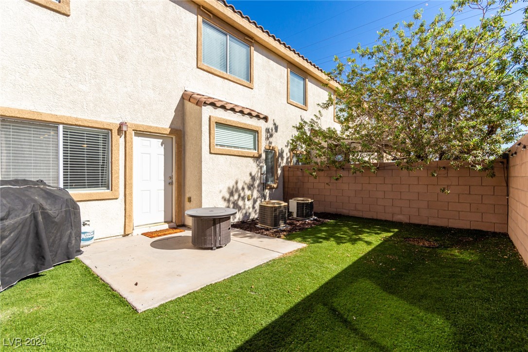 1427 Orange Jubilee Road Henderson, NV 89014 - Photo 10 of 51