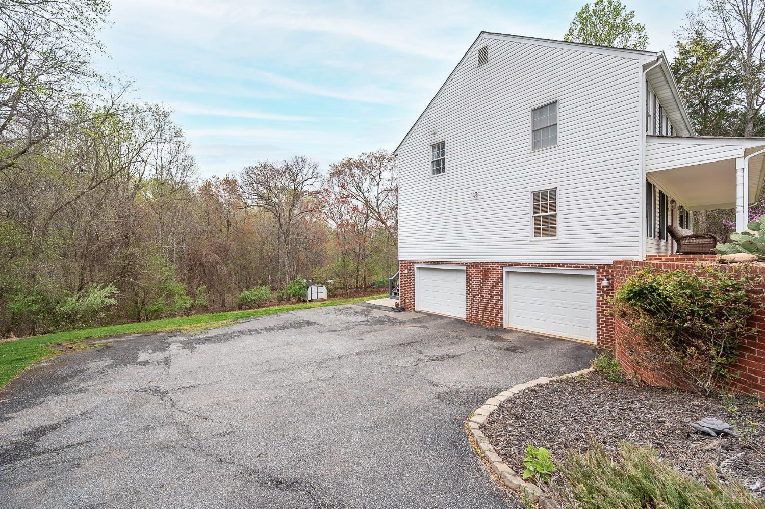 1498 Hooper Road Forest, VA 24551 - Photo 40 of 48 a view of a house with a yard
