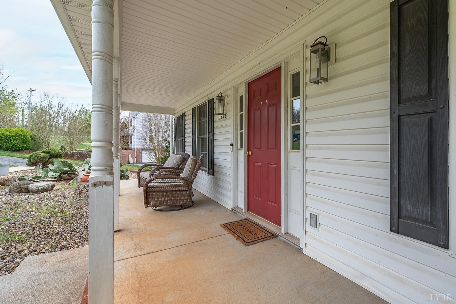 1498 Hooper Road Forest, VA 24551 - Photo 7 of 48 a outdoor space with patio area