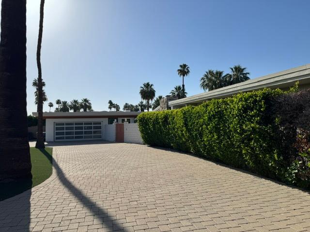 71279 Country Club Drive Rancho Mirage, CA 92270 - Photo 3 of 4 a terrace view