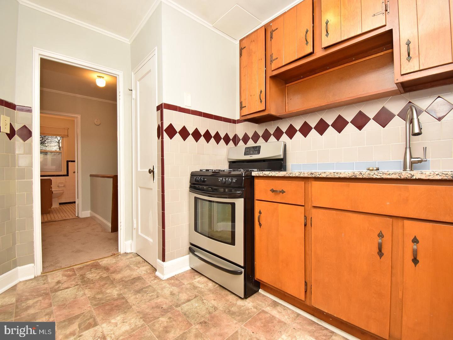 818 Bradhurst Road Baltimore, MD 21212 - Photo 3 of 7