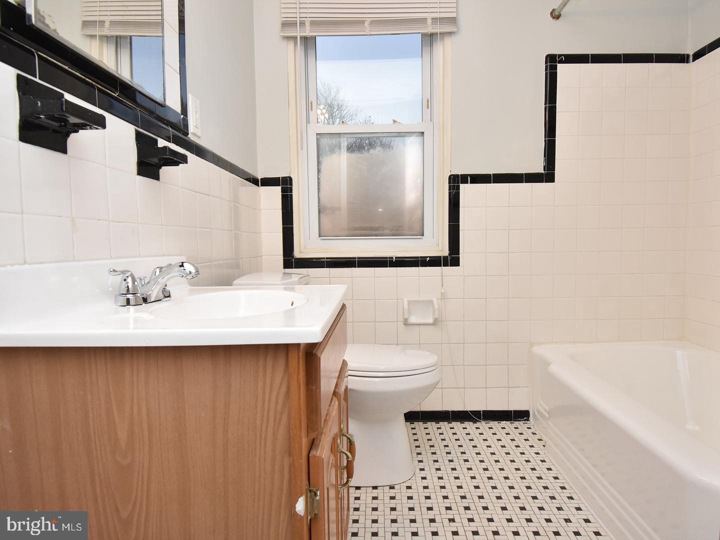 818 Bradhurst Road Baltimore, MD 21212 - Photo 6 of 7