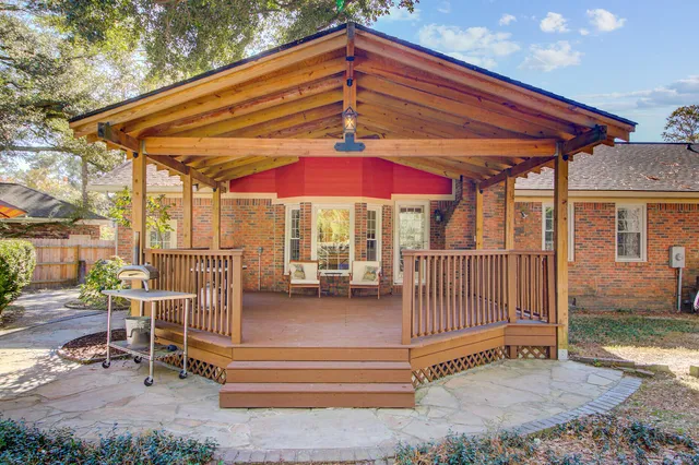 $373,000 | 104 Chalcott Place, Summerville, SC 29485