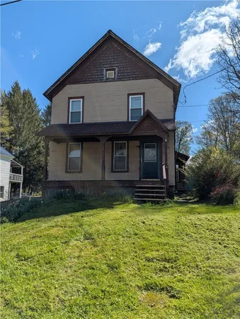 $84,900 | 4 Franklin Street, Oxford, NY 13830