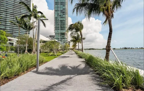 $5,900 | 501 Northeast 31st Street, Unit 4008, Miami, FL 33137