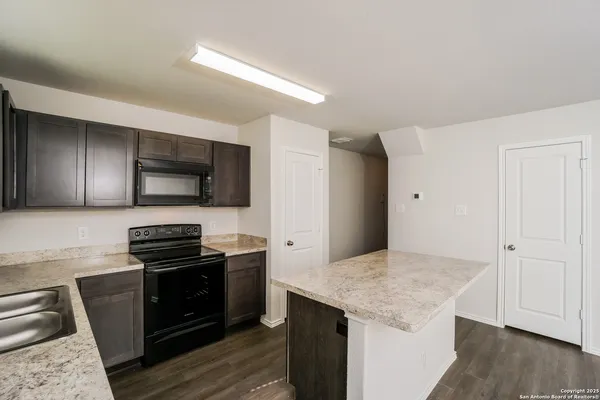 $1,515 | 9351 Evening Shade Court, San Antonio, TX 78211