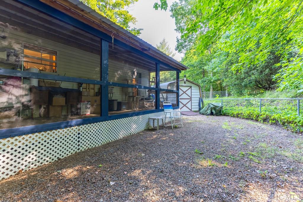 135 Pat Rogers Road Franklin, NC 28734 - Photo 23 of 25 Gallery Image 23