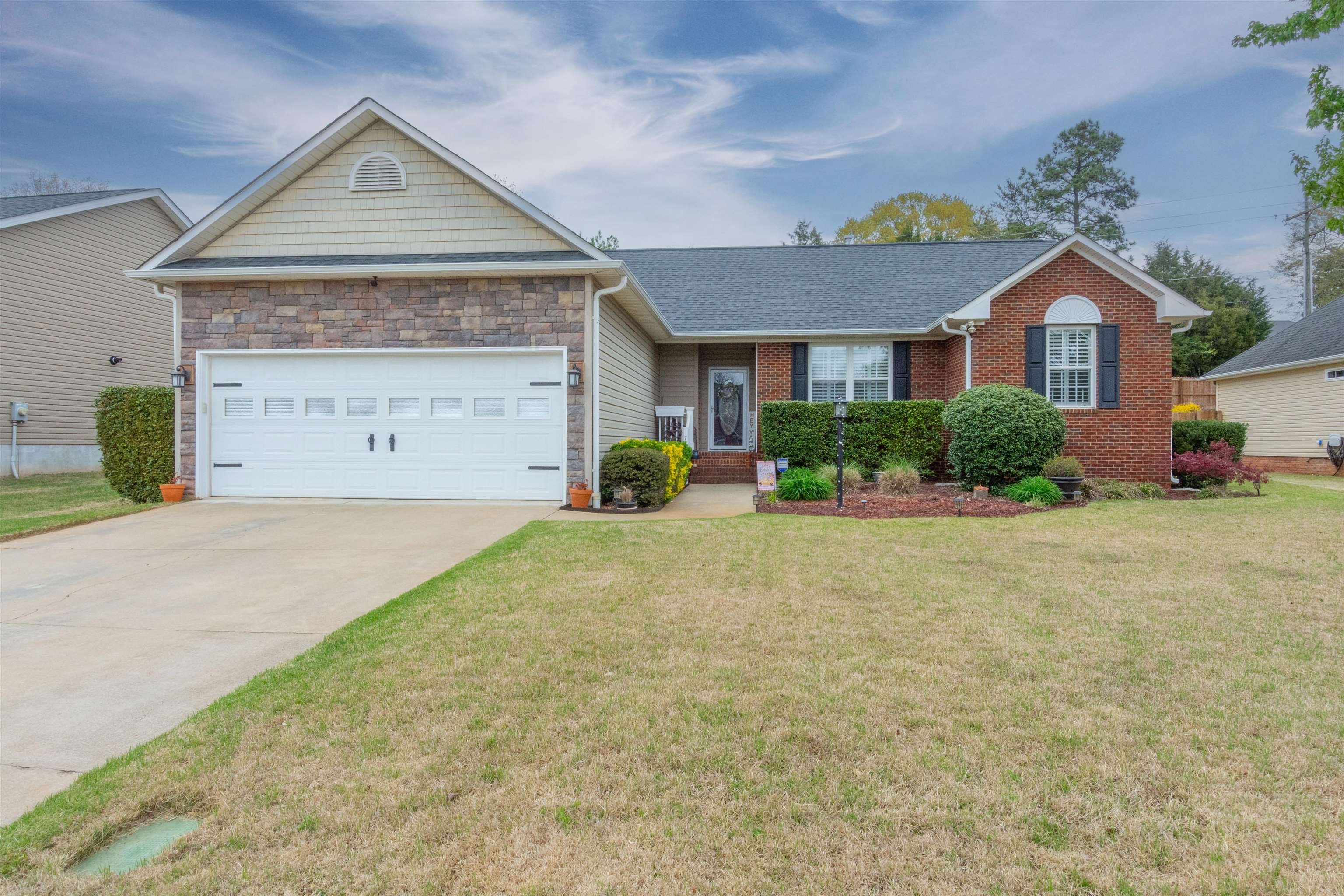 727 Elam Way Moore, SC 29369 - Photo 2 of 46