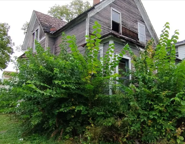 $34,900 | 147 West 111th Place, Chicago, IL 60628