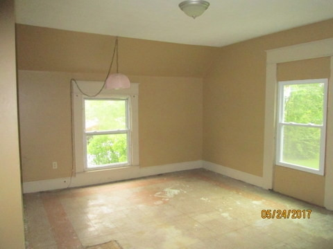 21 Knoxville Road Dry Ridge, KY 41035 - Photo 2 of 9