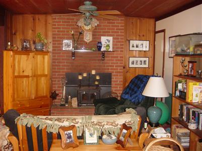 8446 Nazielle Road Forestville, CA 95436 - Photo 5 of 11 a living room with furniture