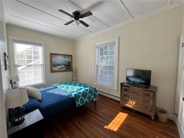 $3,200 | 5 Elliot Place, Unit 1, Newport, RI 02840