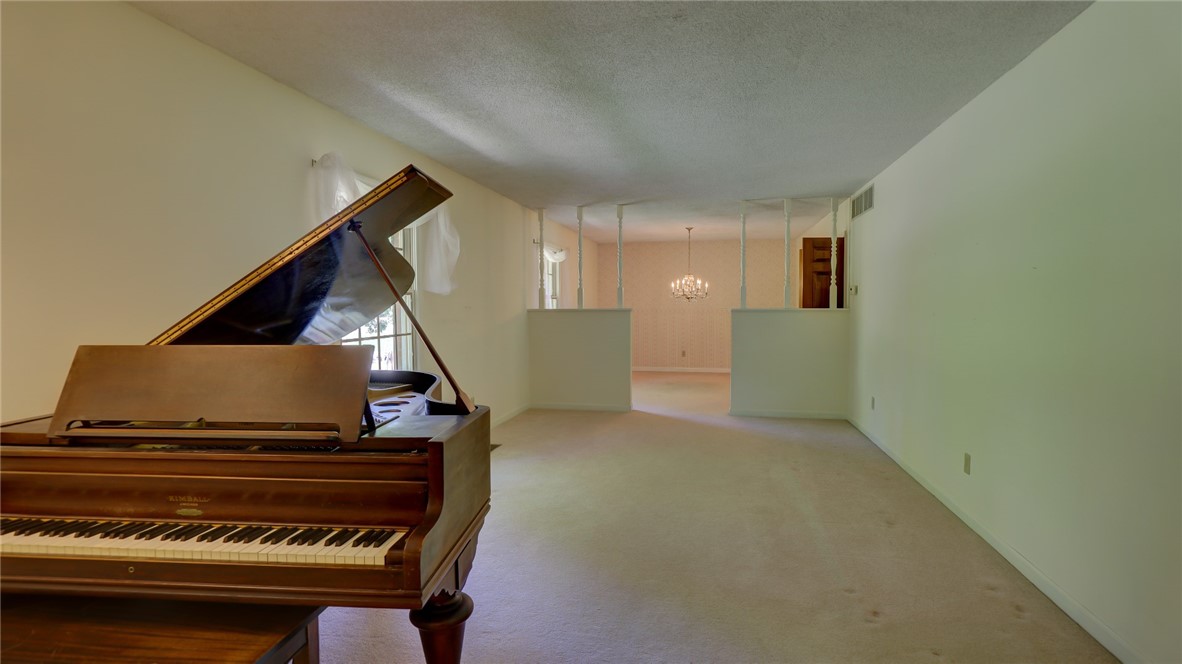 4600 Benton Road Mount Zion, IL 62549 - Photo 5 of 41