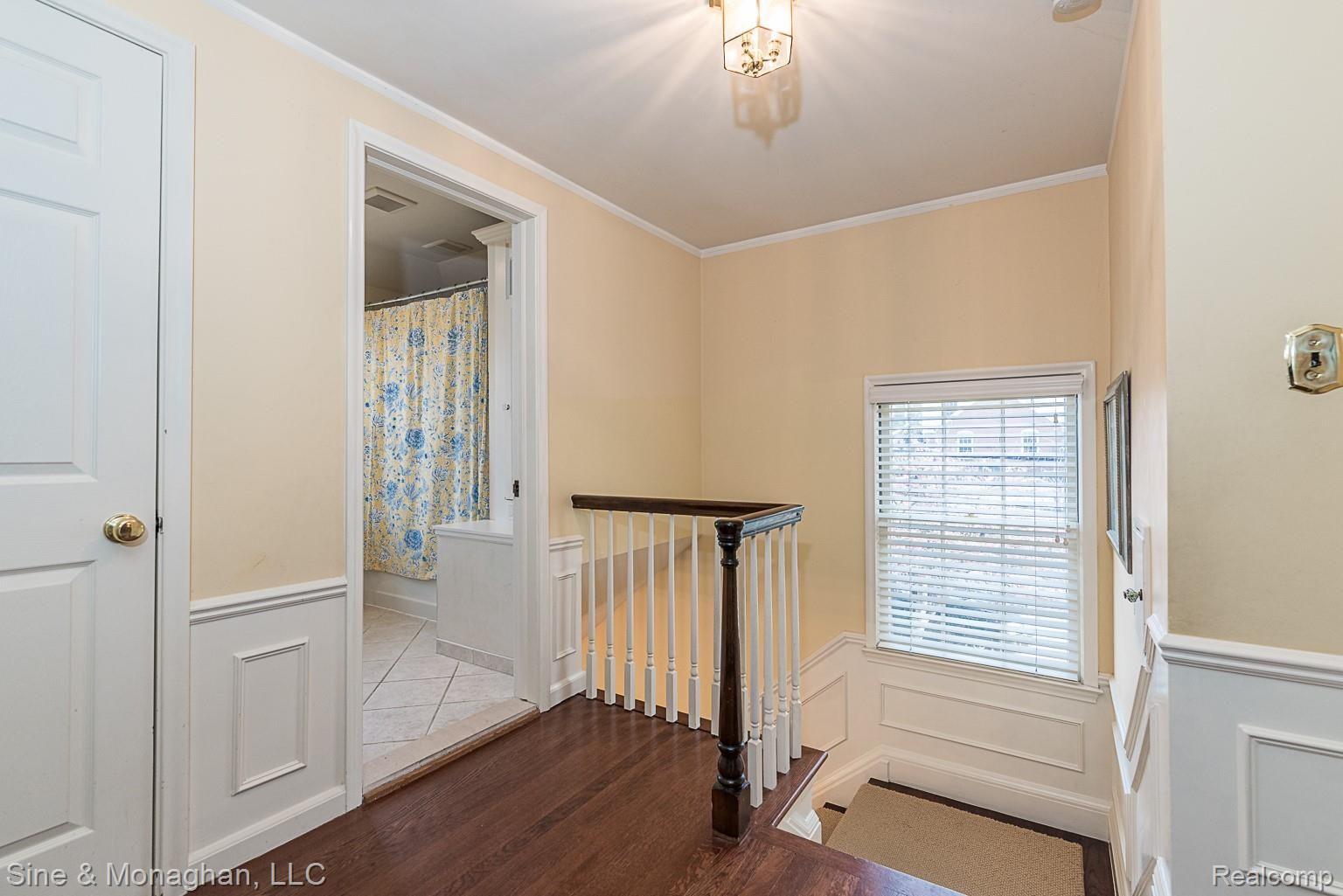 251 Moran Road Grosse Pointe, MI 48236 - Photo 21 of 47 DSC_1724.jpg