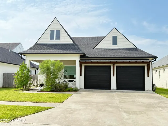 $2,700 | 200 Windmill Palm Lane, Youngsville, LA 70592