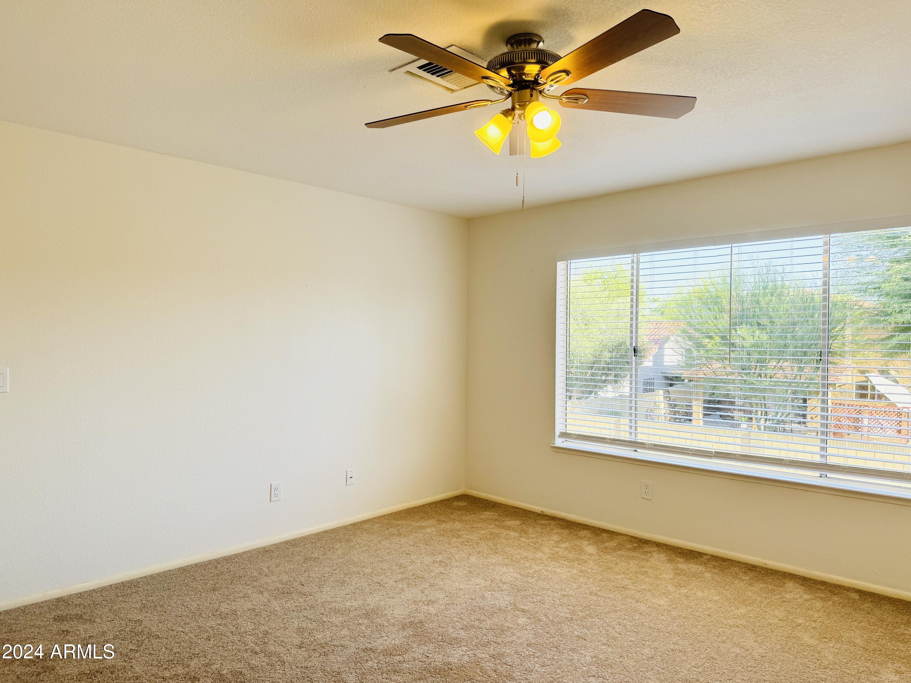 1817 East Hearn Road Phoenix, AZ 85022 - Photo 47 of 58 20240620_001244153_iOS