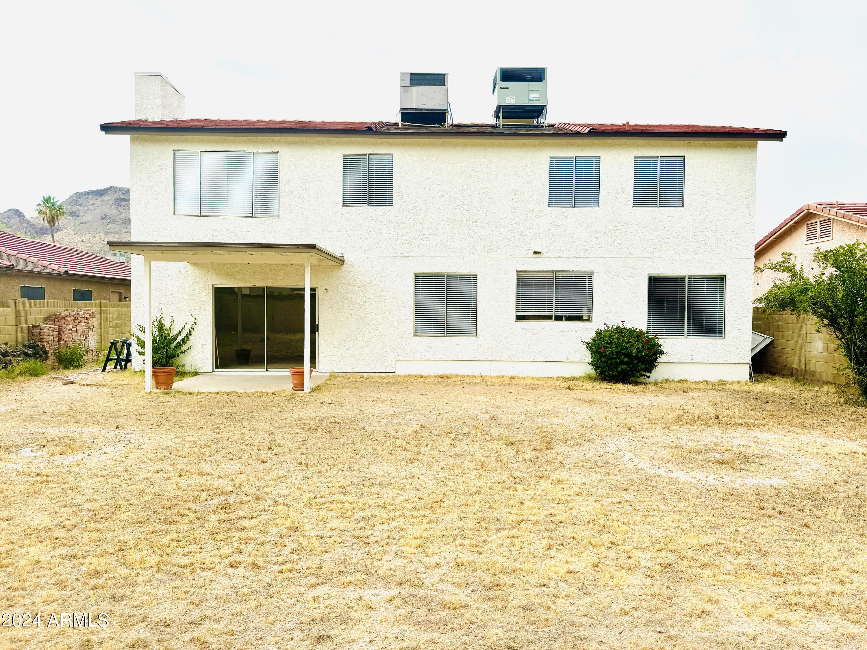 1817 East Hearn Road Phoenix, AZ 85022 - Photo 54 of 58 20240613_194226655_iOS