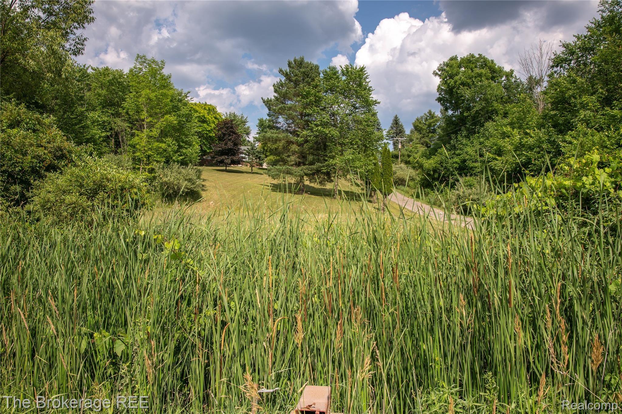 2403 South Washburn Road Davison, MI 48423 - Photo 6 of 43 DSC_3184.jpg