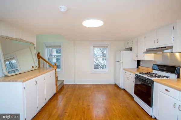 $2,700 | 67 Ferry Street, Lambertville, NJ 08530
