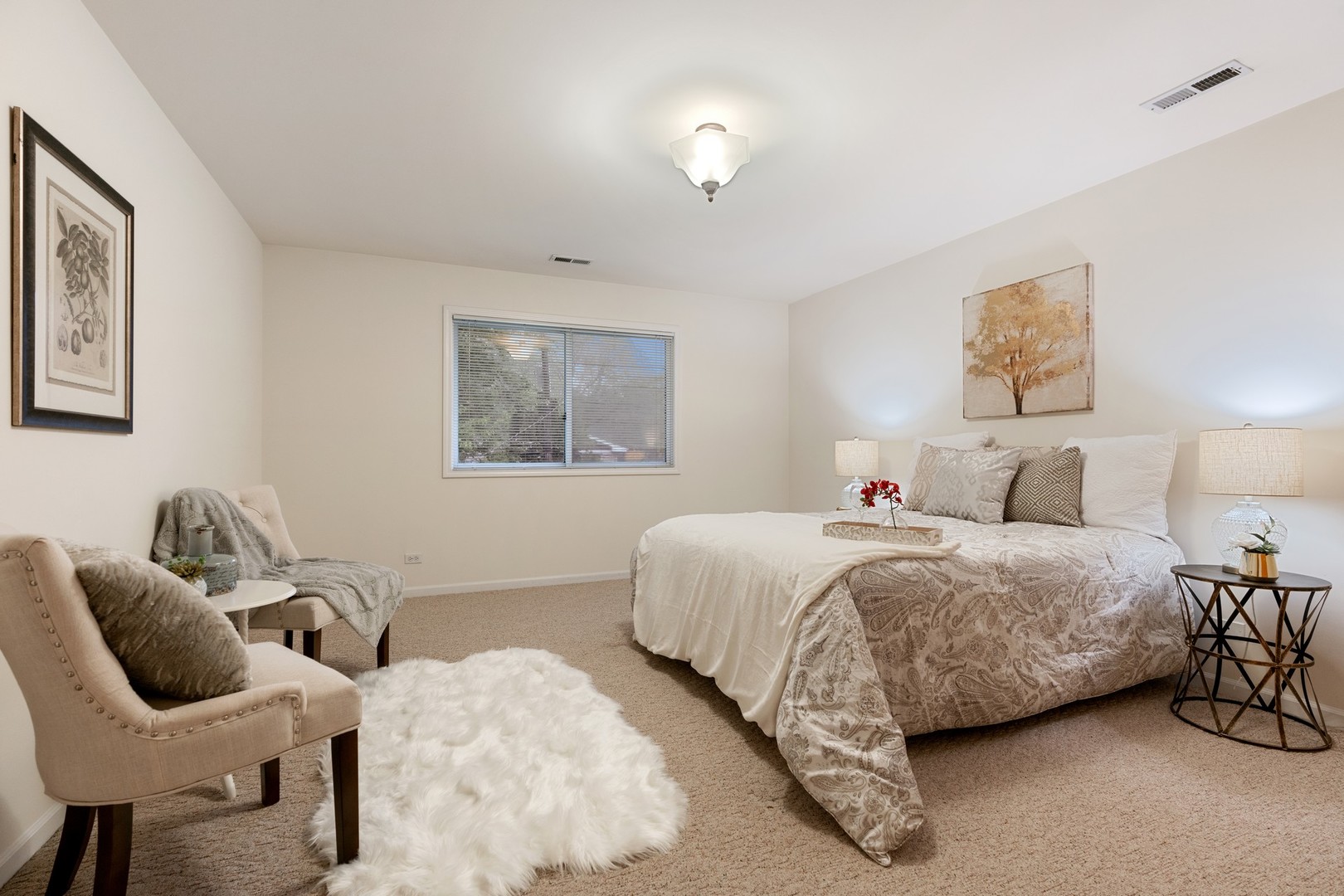 336 Beverly Drive Wilmette, IL 60091 - Photo 21 of 34 a bedroom with bed and a couch