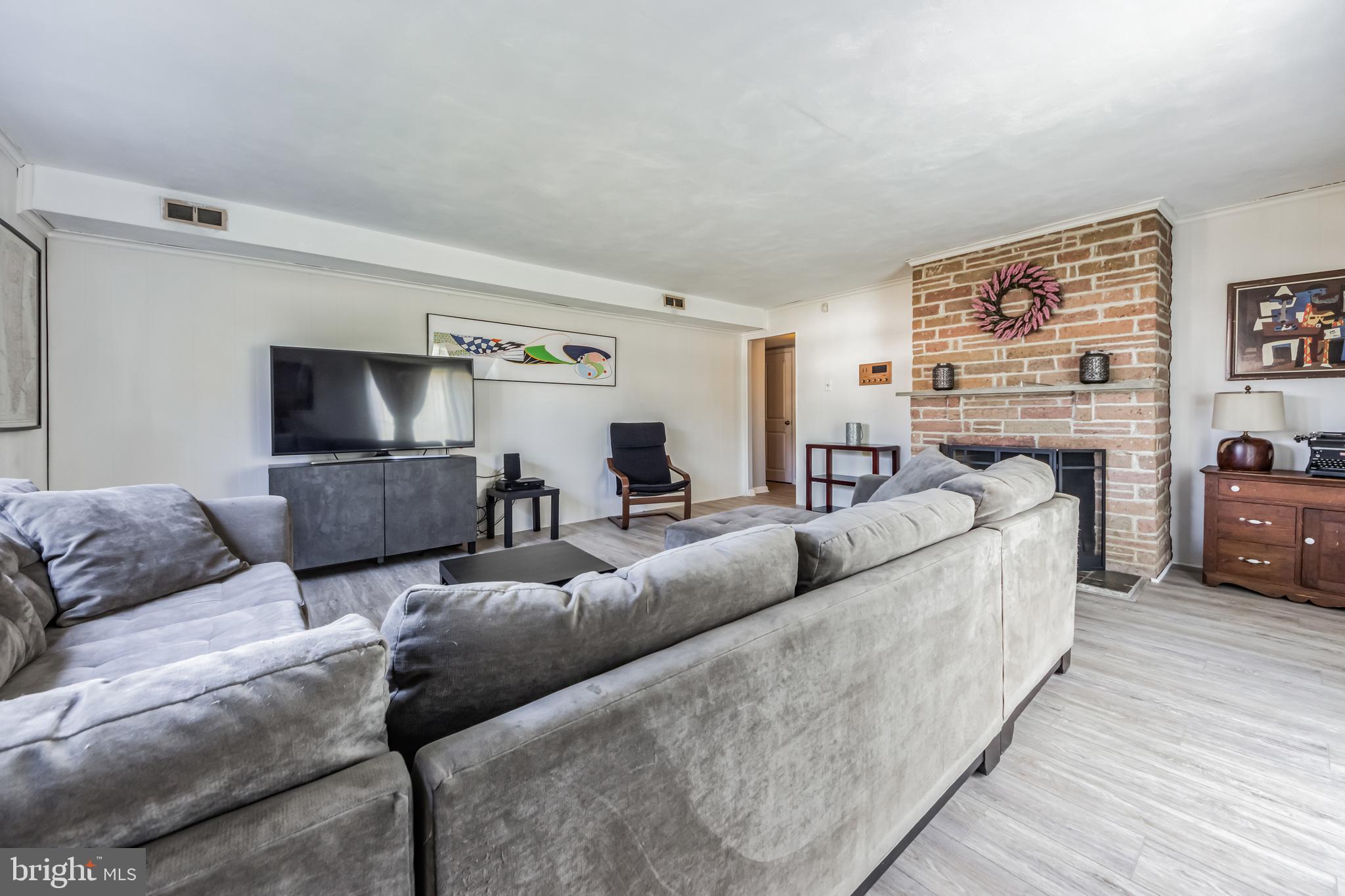 9224 Darlington Road Philadelphia, PA 19115 - Photo 14 of 31 Gallery Image 14