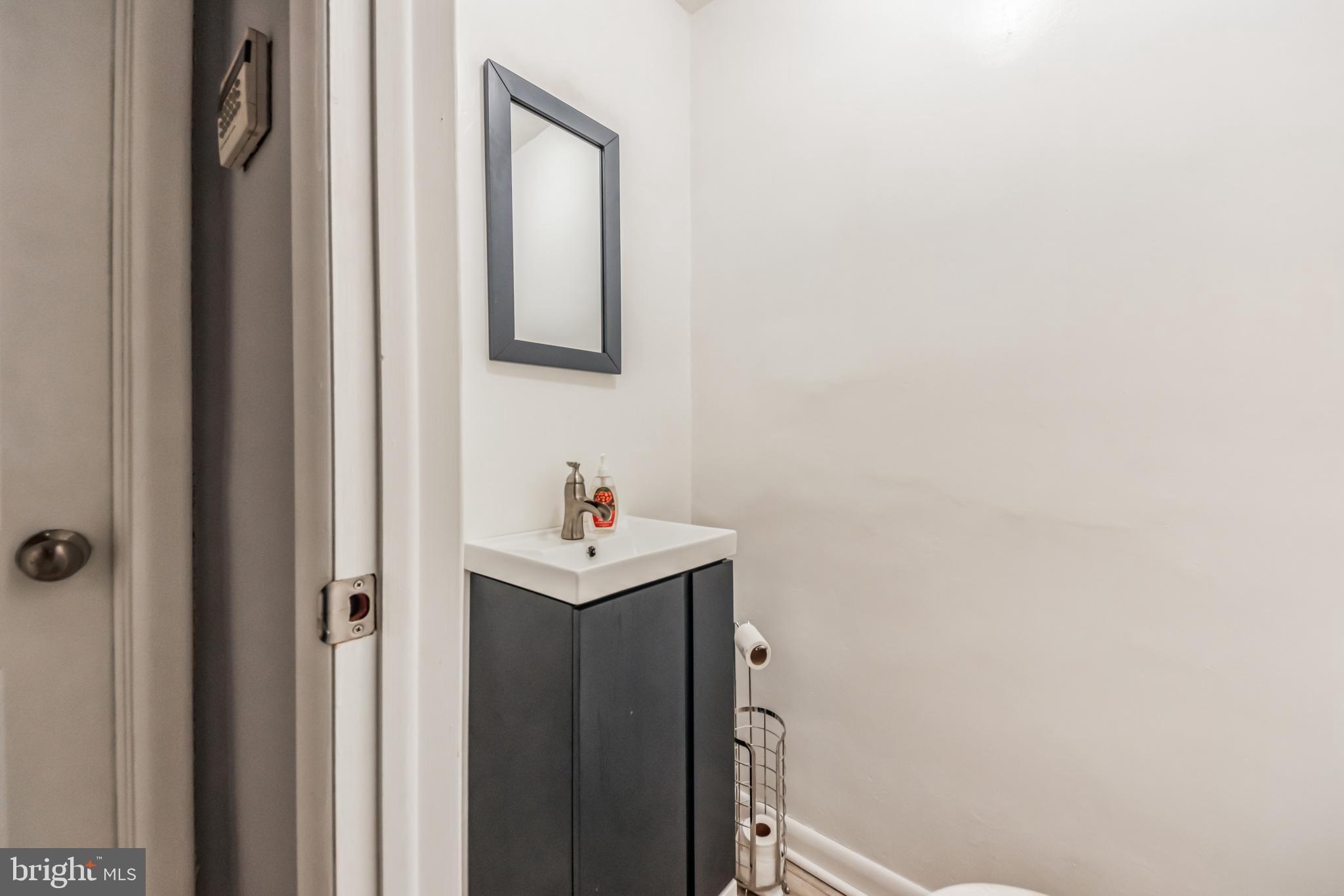 9224 Darlington Road Philadelphia, PA 19115 - Photo 16 of 31 Gallery Image 16