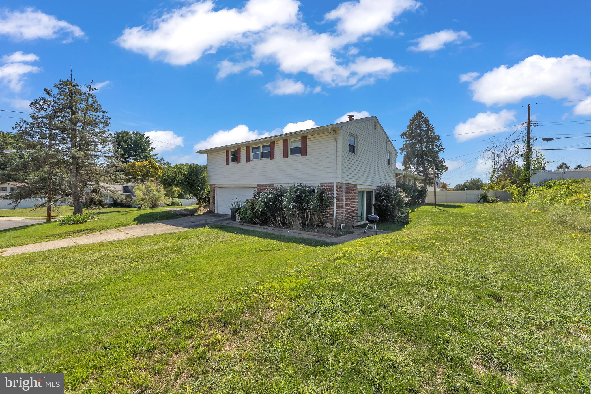 9224 Darlington Road Philadelphia, PA 19115 - Photo 4 of 31 Gallery Image 4