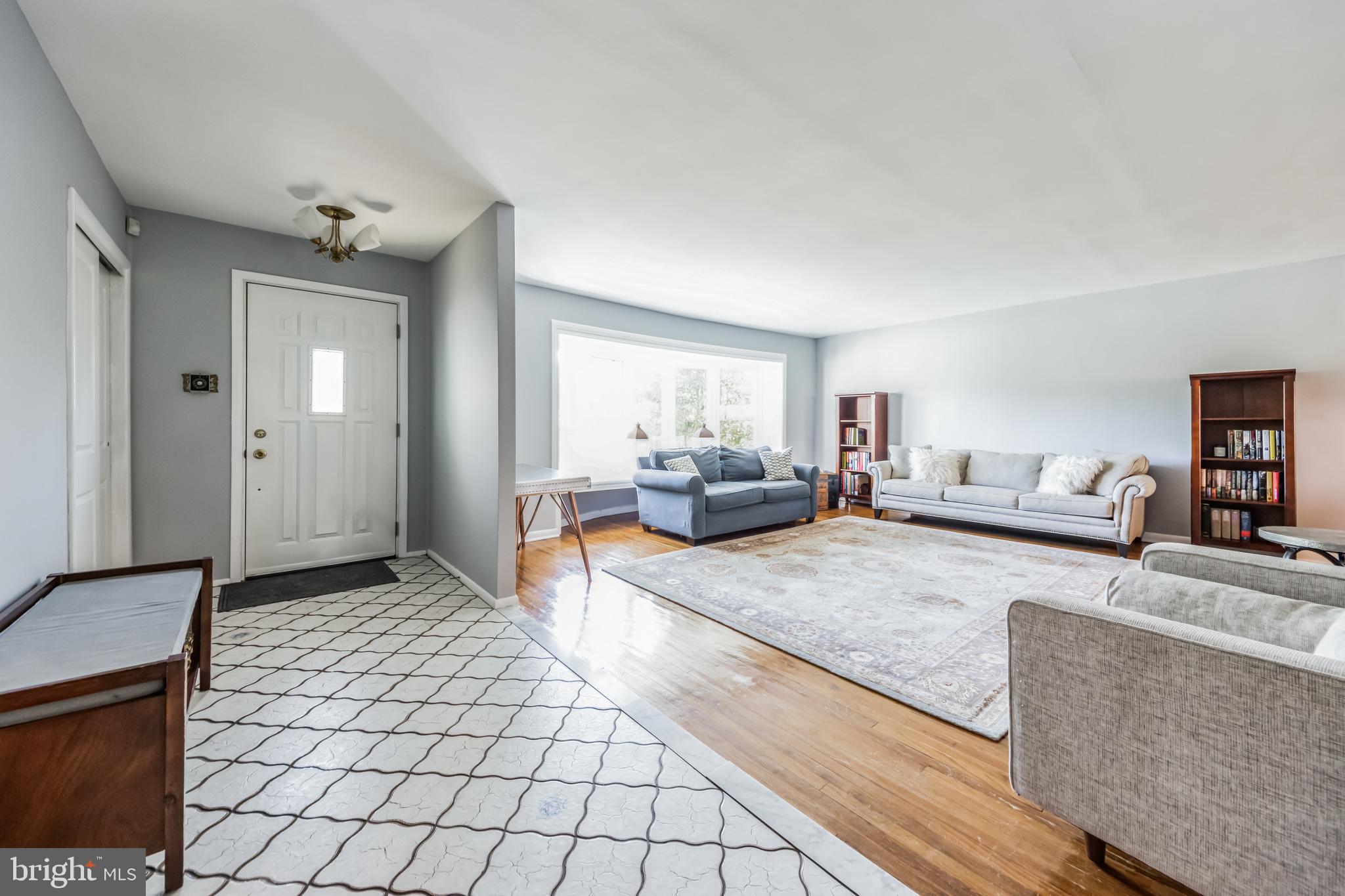9224 Darlington Road Philadelphia, PA 19115 - Photo 6 of 31 Gallery Image 6