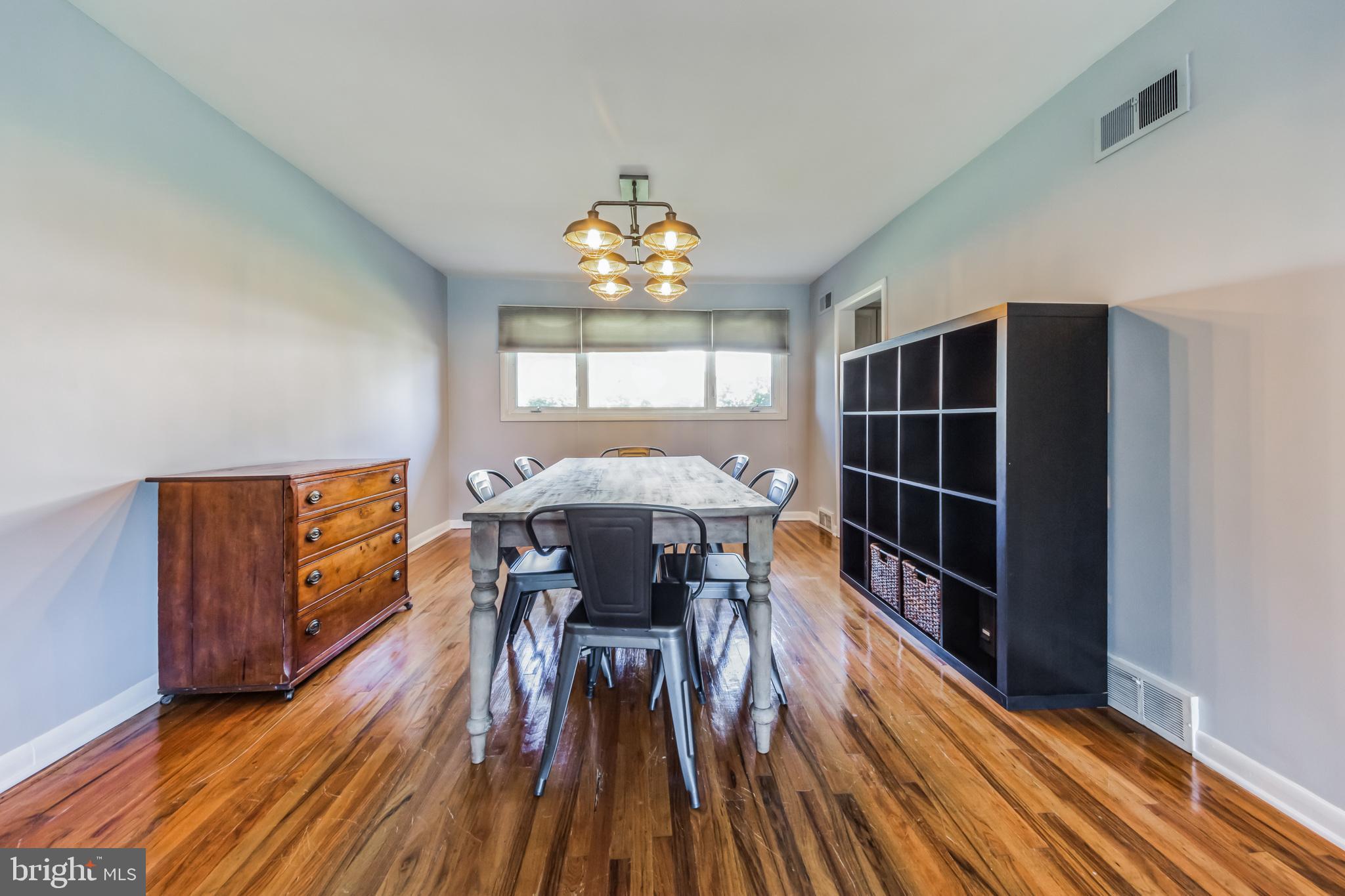 9224 Darlington Road Philadelphia, PA 19115 - Photo 9 of 31 Gallery Image 9