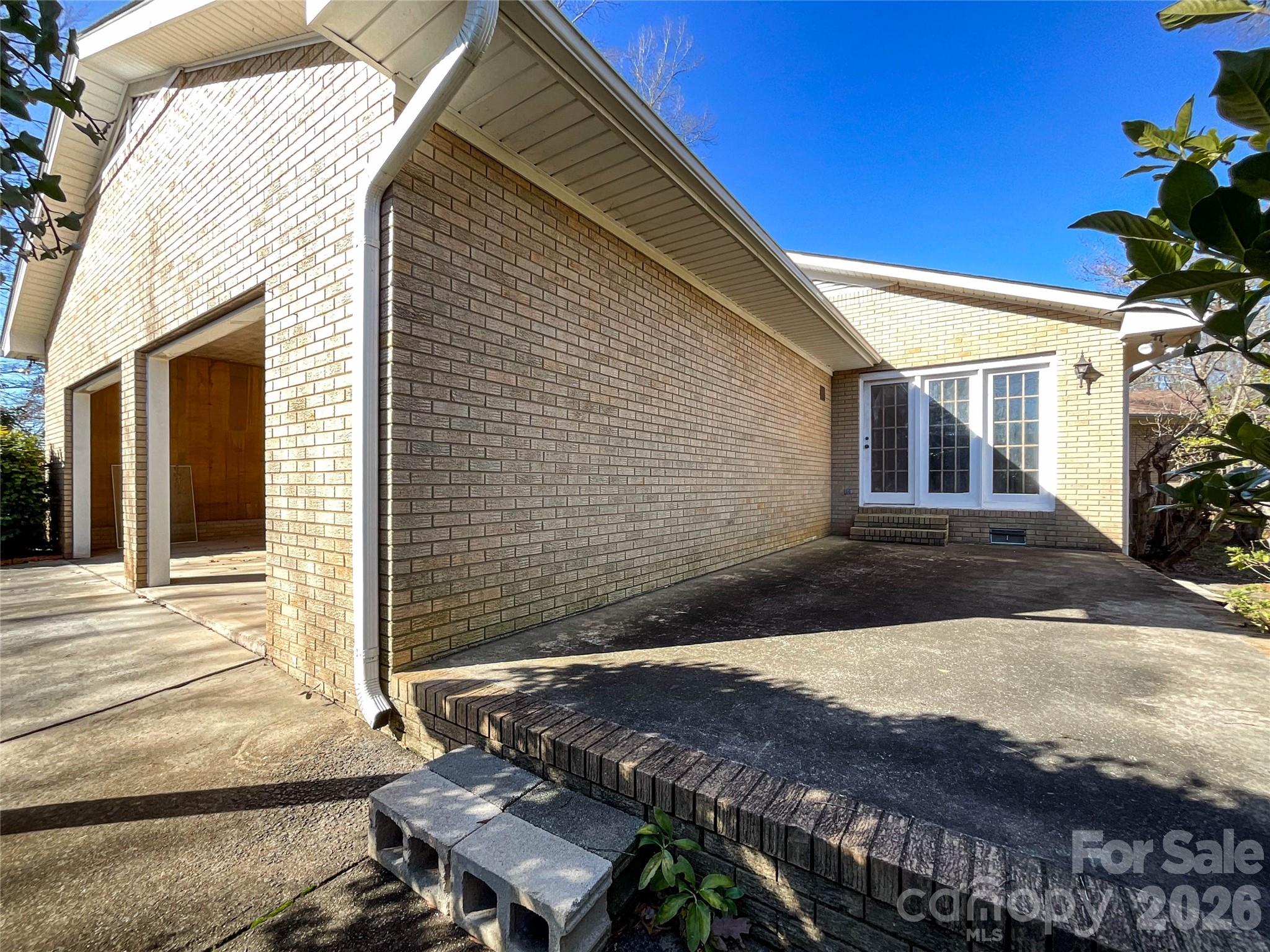 13909 Idlewild Road Matthews, NC 28105 - Photo 43 of 48 a view of a house with a yard